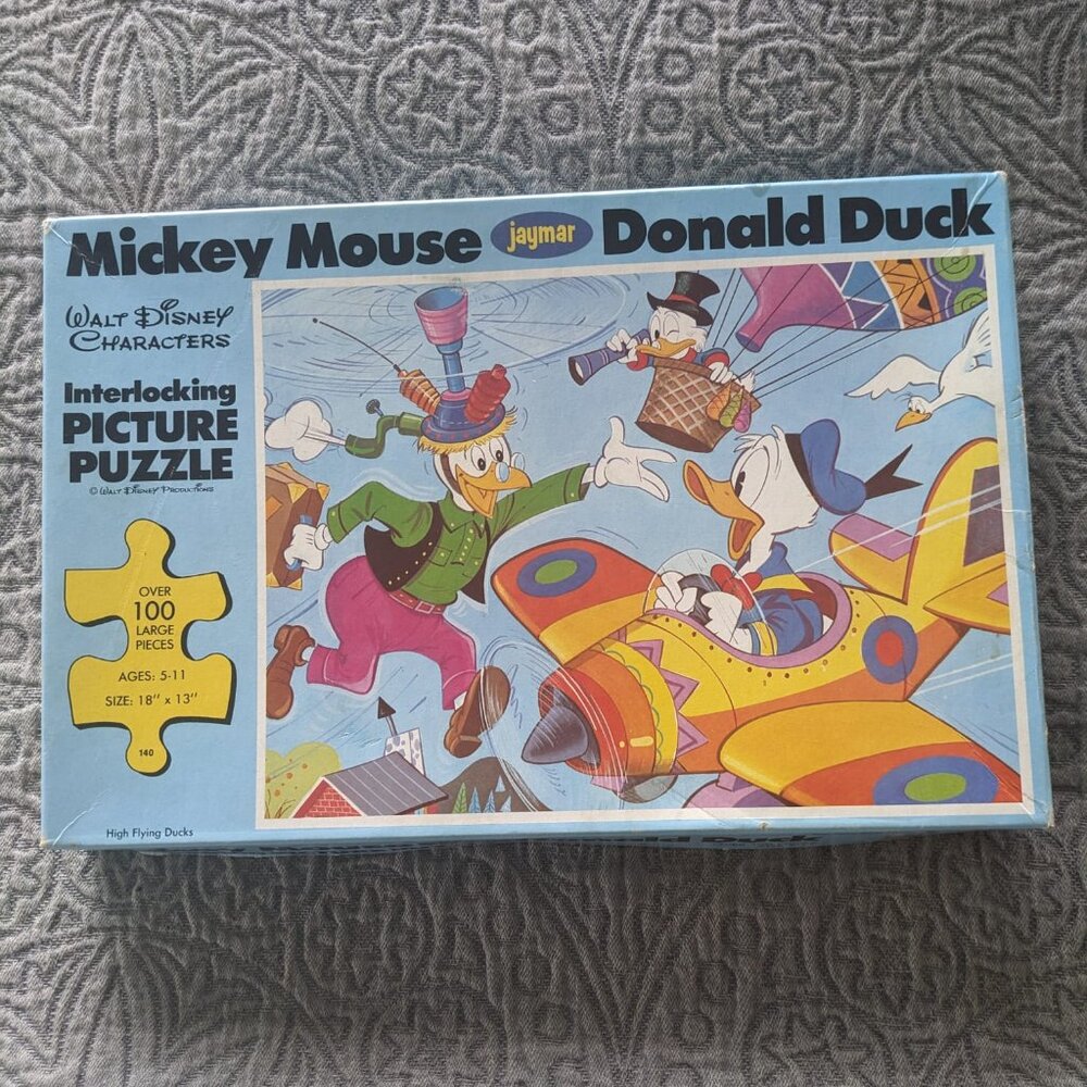 Vintage 1983 Walt Disney's Favorites Donald Duck 100 piece Puzzle